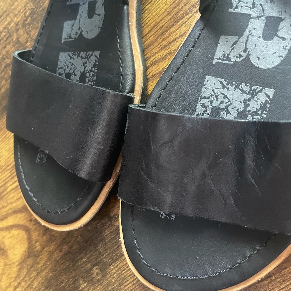Sorel Ella Black Sandals size 6.5 - Picture 2 of 7